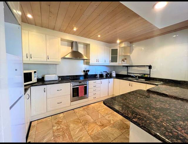 3 BEDROOM HOUSE FOR SALE IN PLATTEKLOOF